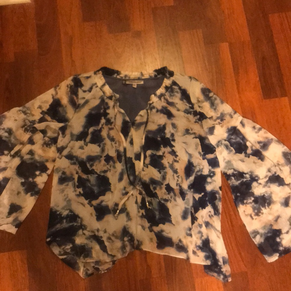 New v-neck blouse
